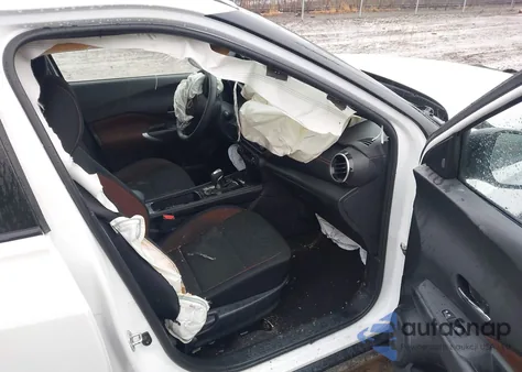 2022 Nissan Kicks Sr Xtronic Cvt z USA, uszkodzony, nr VIN 3N1CP5DV5NL532241